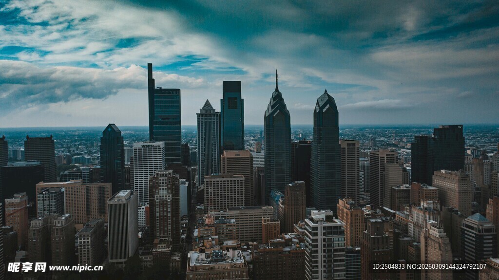 城市天际线 风云下的繁华