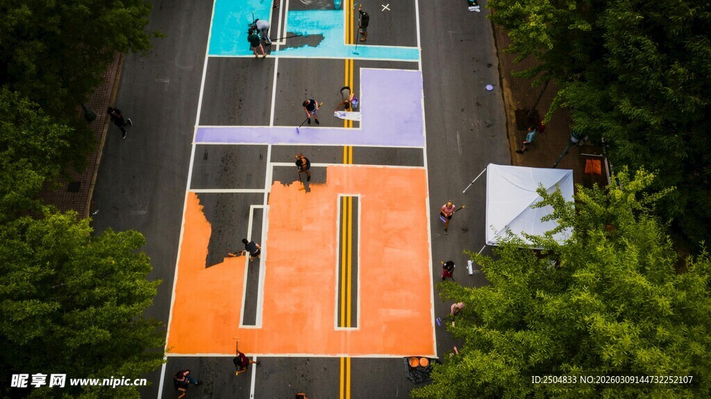 空中俯瞰多彩户外休闲区