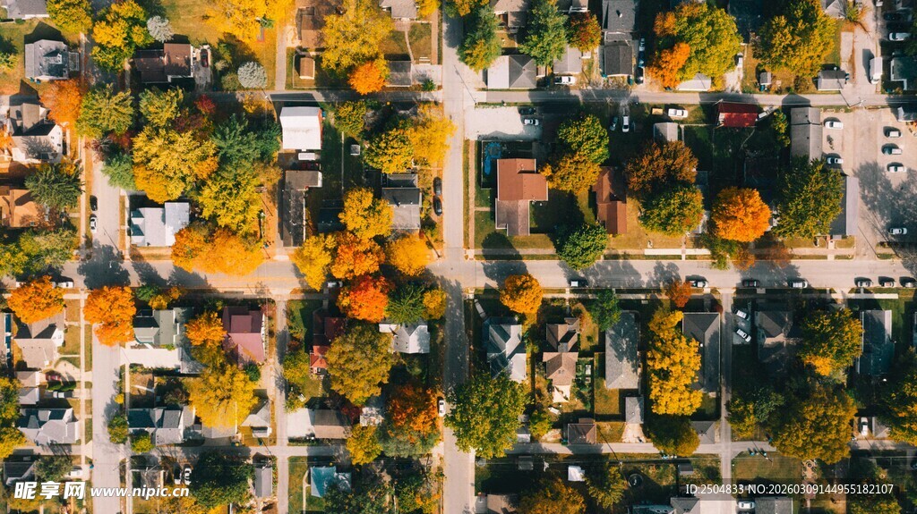 秋日城市斑斓景观