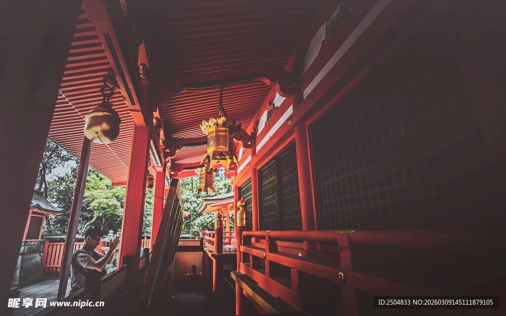 复古霓虹风室内场景