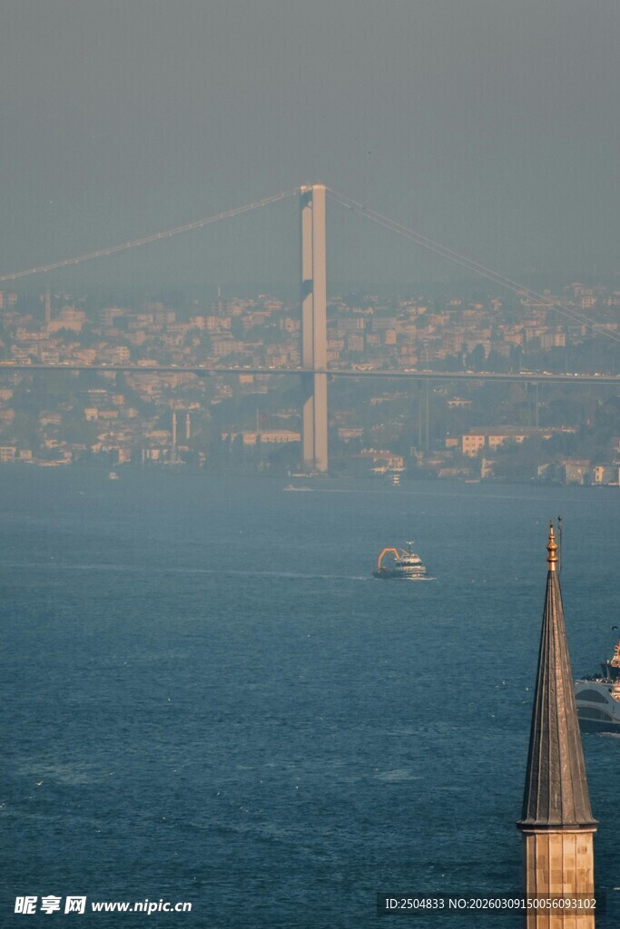 伊斯坦布尔海景与尖塔景观