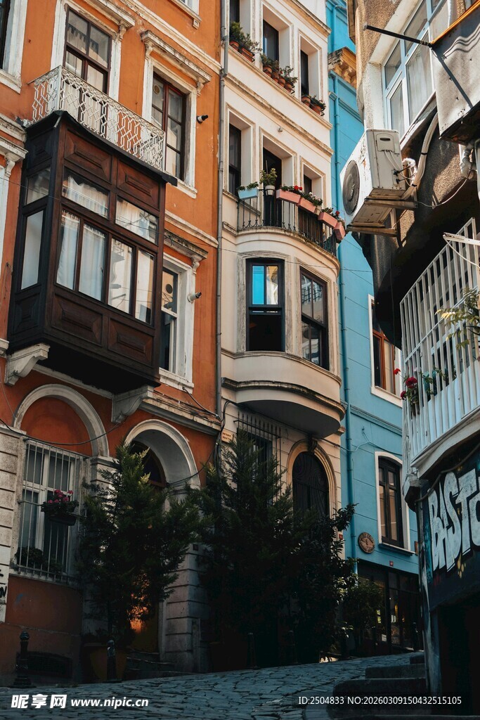 多彩欧式建筑街道风景