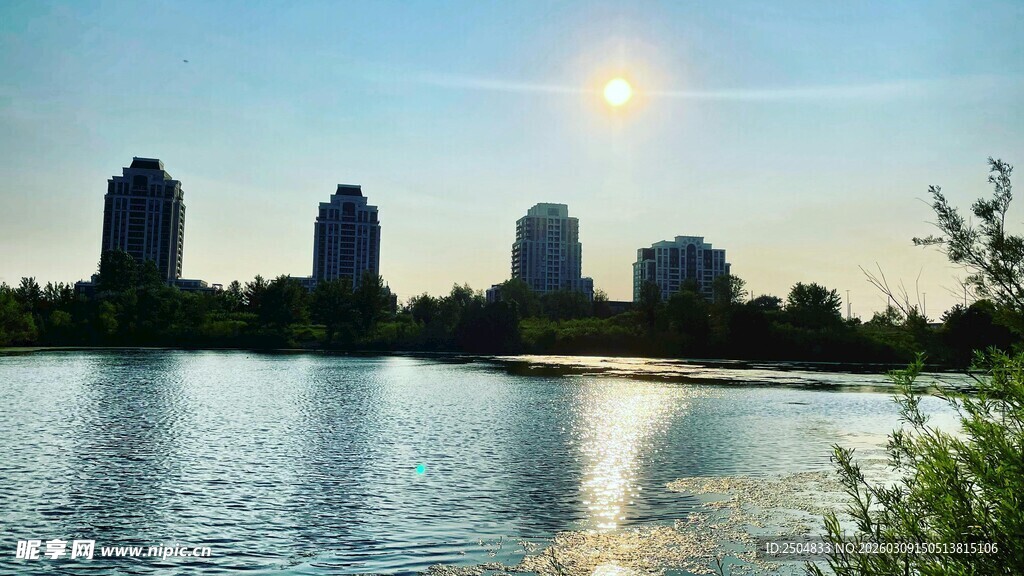 湖畔城市风光 夕阳美景