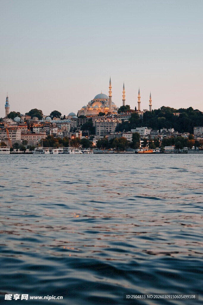 伊斯坦布尔水上城市景观