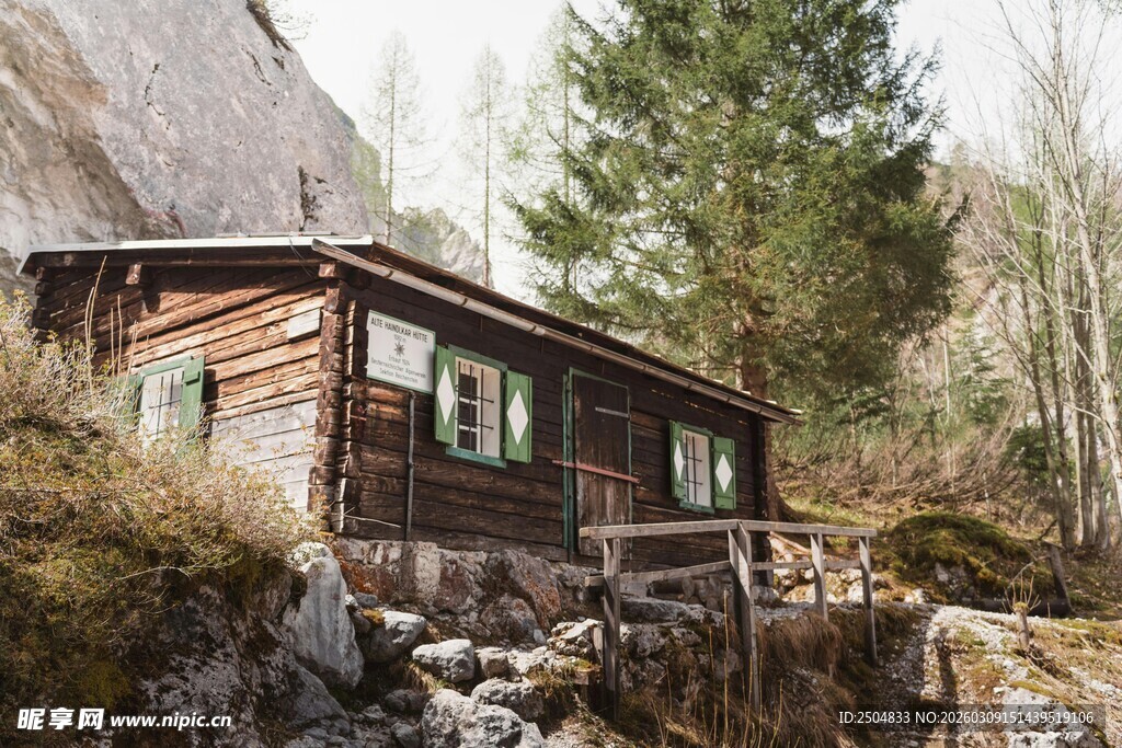 山间木屋 自然静谧之景