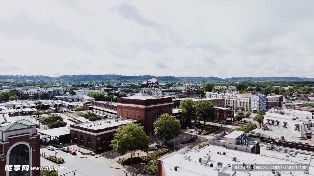 城市雪景俯瞰图