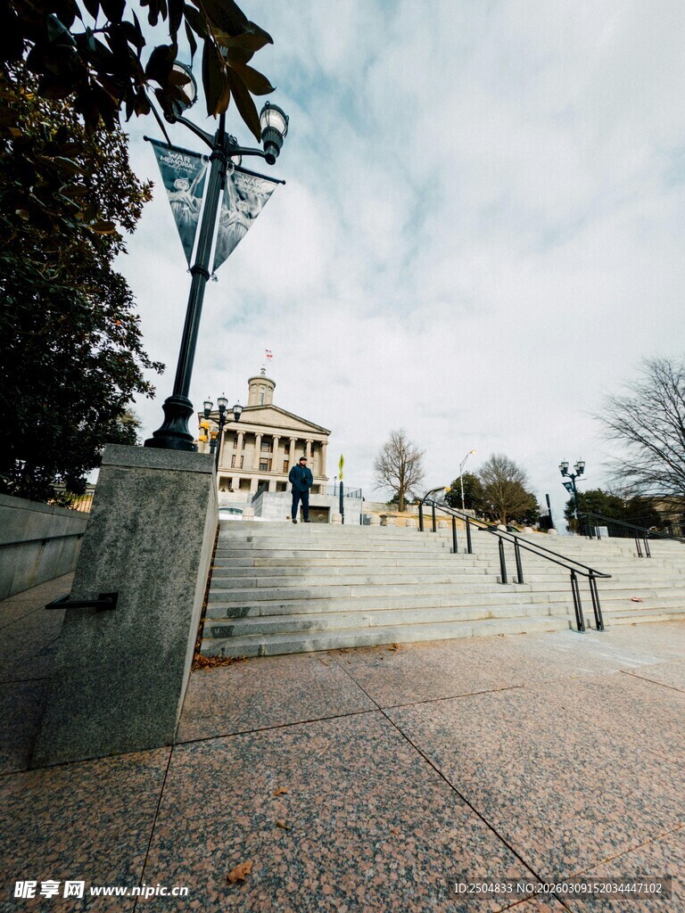 城市广场景观一角
