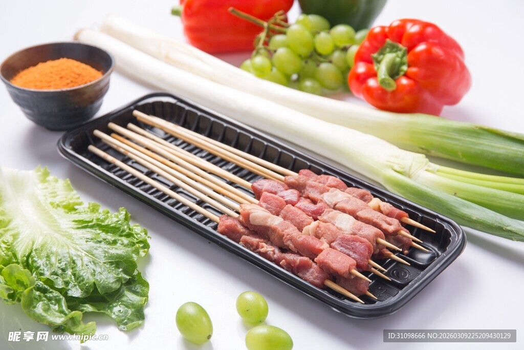 新鲜食材烧烤串准备就绪