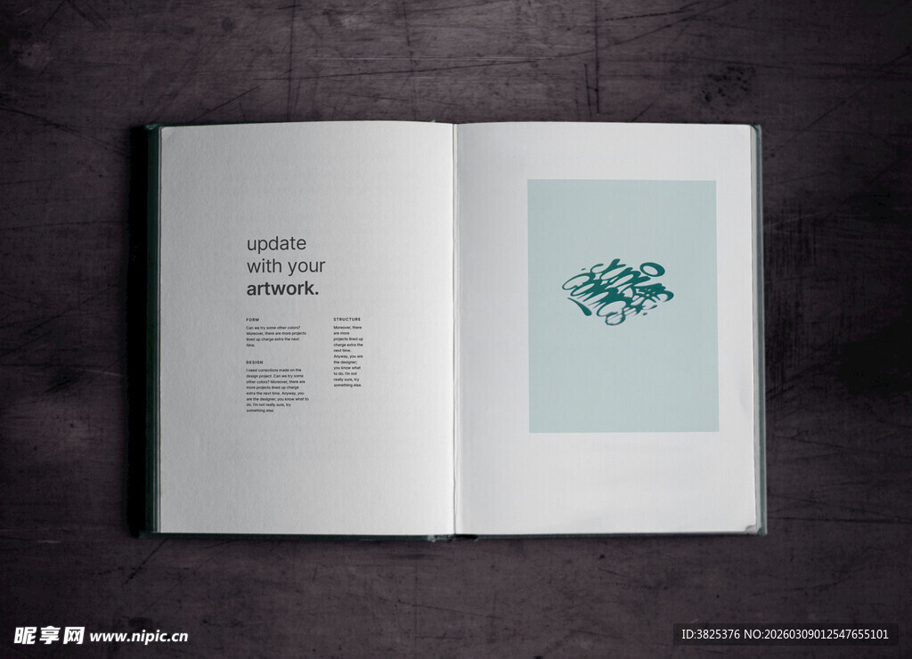 翻开的文艺书籍内页展示样机