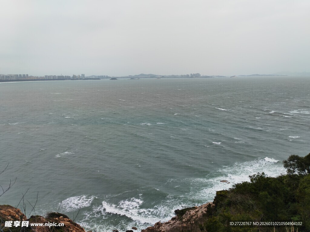 海边景致 波澜壮阔海岸线