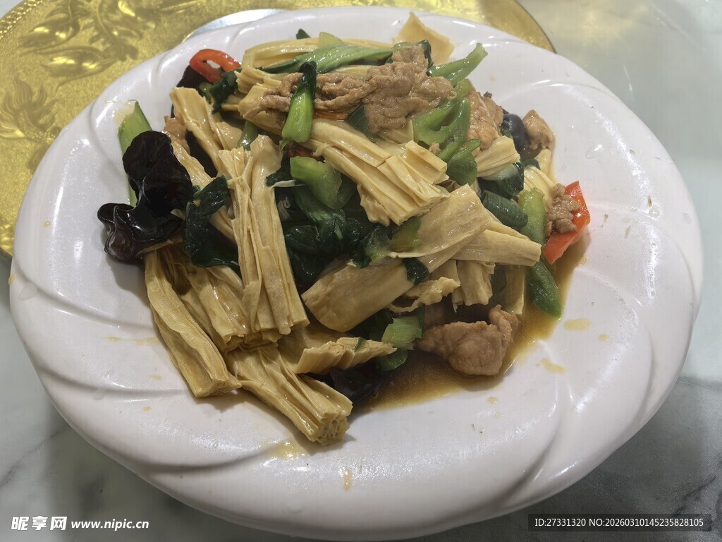 美味腐竹蔬菜炒肉片