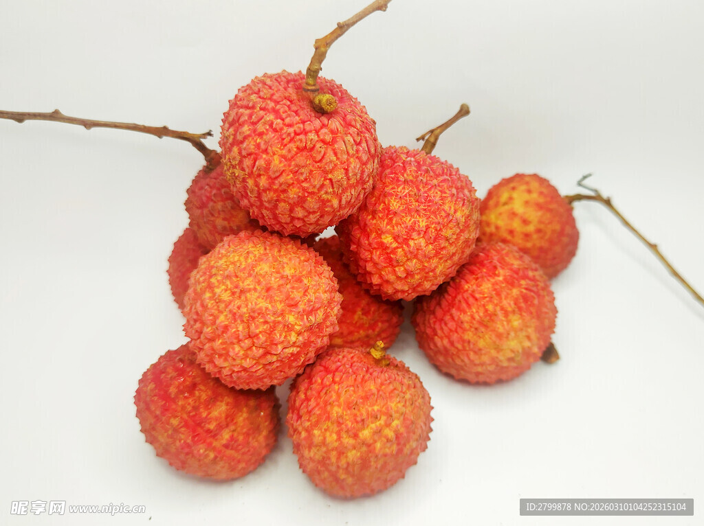 新鲜荔枝堆叠展示