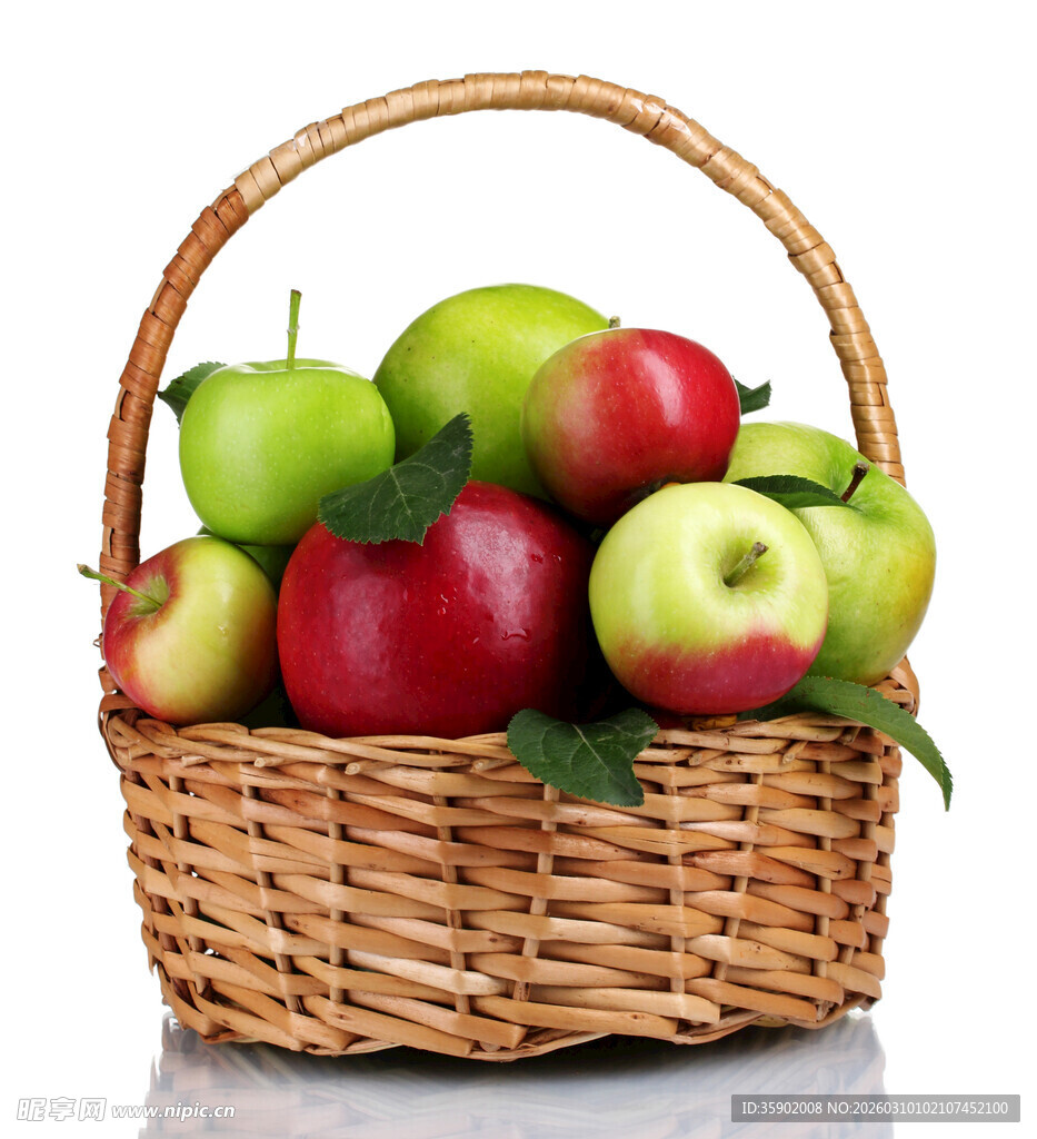 篮子里的多彩新鲜苹果