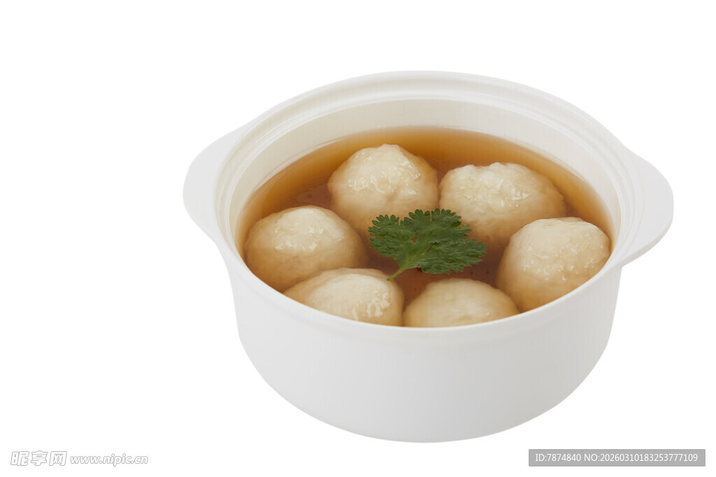 白色碗中美味的丸子汤