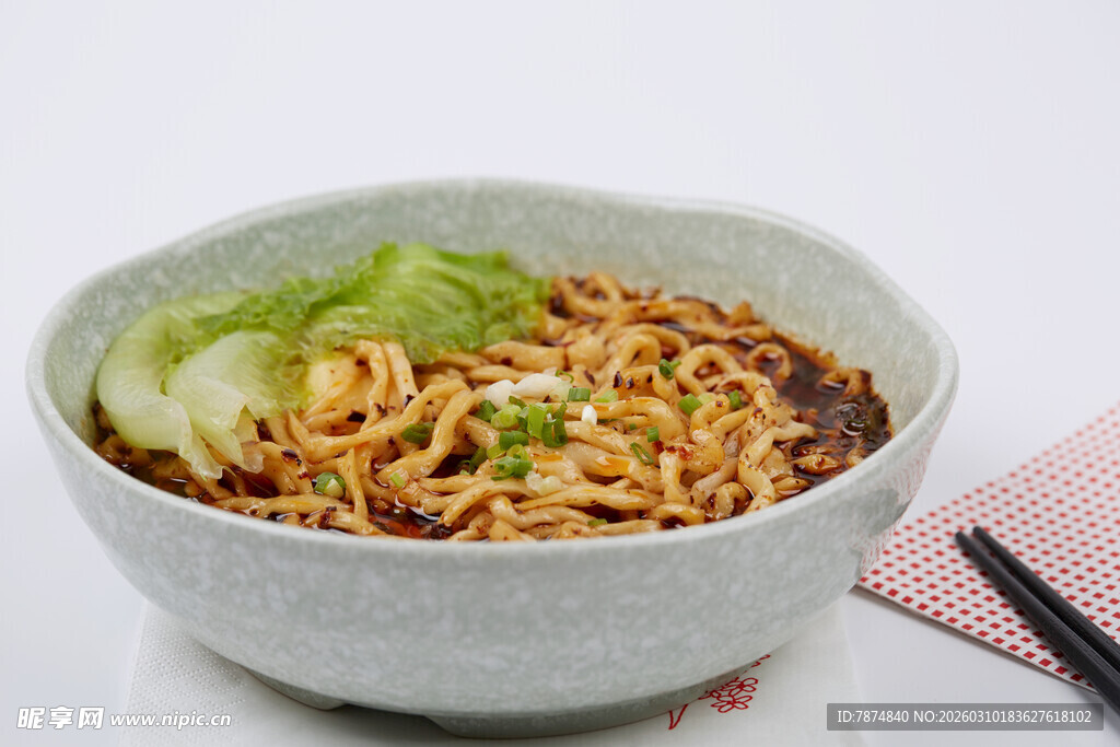 美味凉拌面 清爽又可口