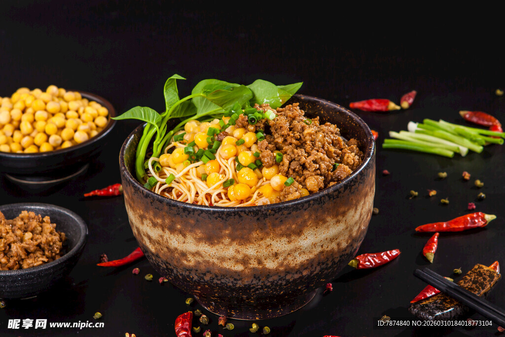 美味肉酱玉米碗 诱人佳肴