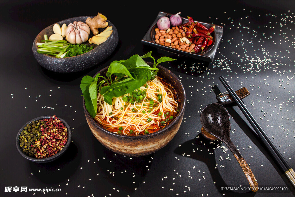 美味特色面食及多样佐料