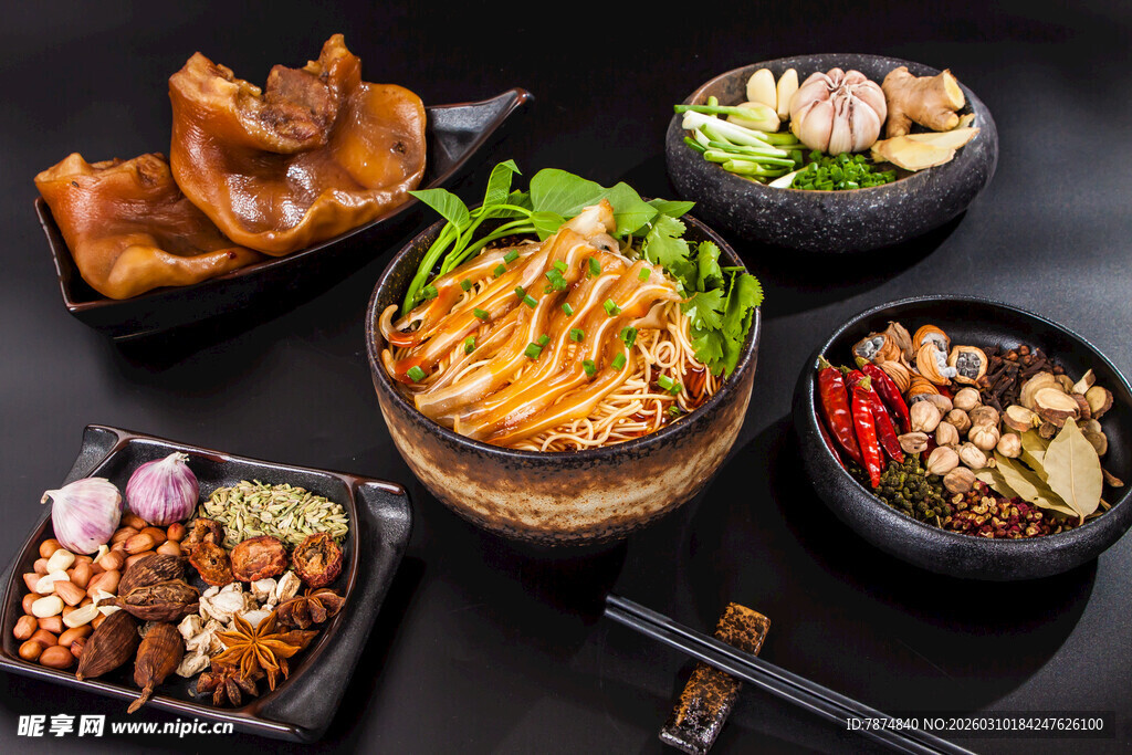 多样美味中式卤味拼盘