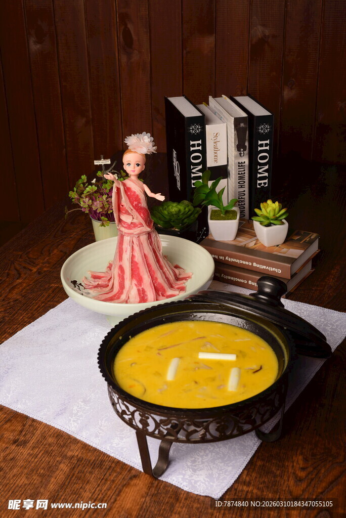 复古风汤品与玩偶摆件