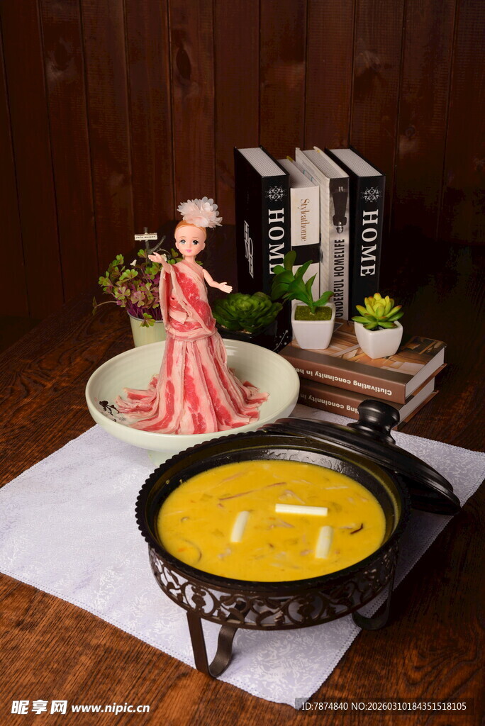 复古风前的美味金汤火锅