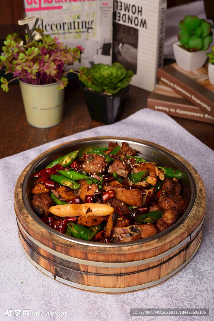 美味竹制蒸笼菜肴