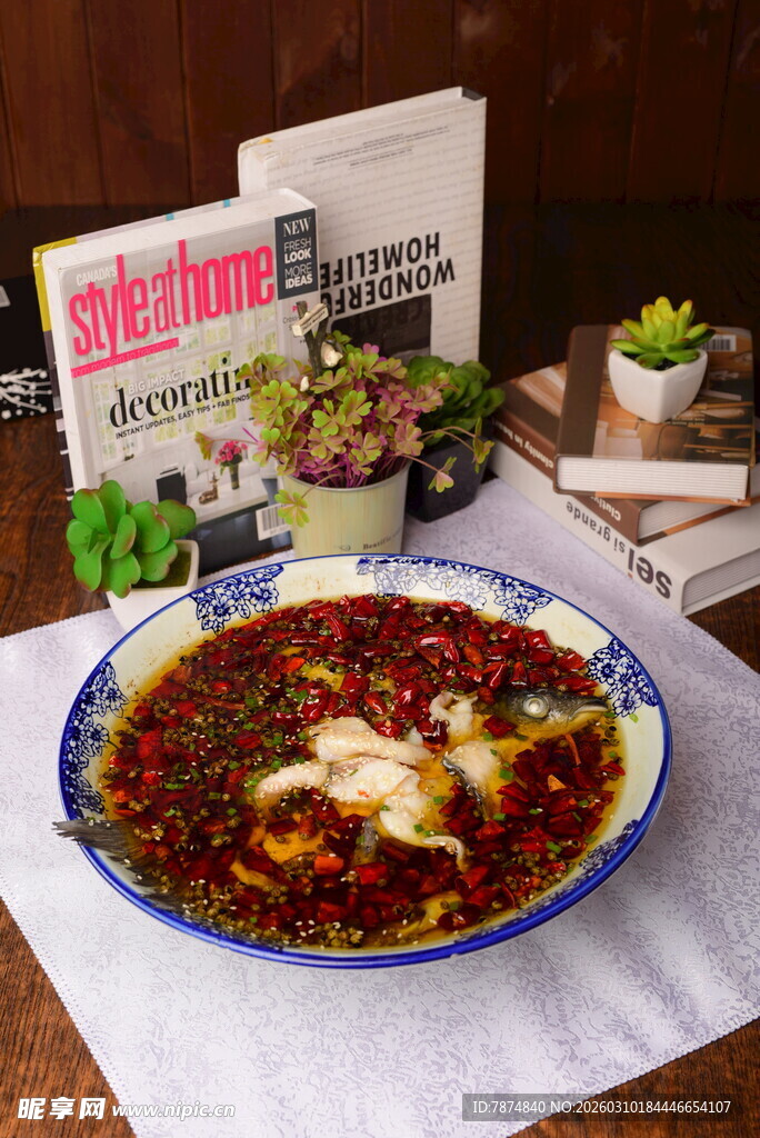 美味水煮鱼 佐以清新绿植