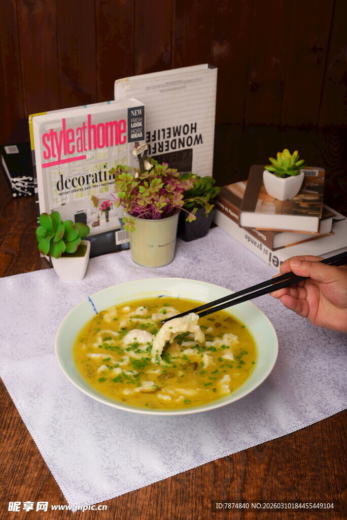 美味酸菜鱼搭配清新绿植