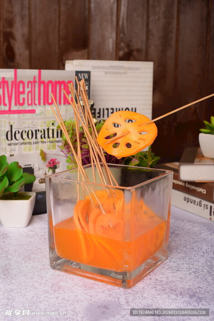 橙色创意装饰摆件