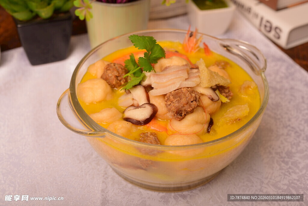 美味海鲜鸡肉浓汤