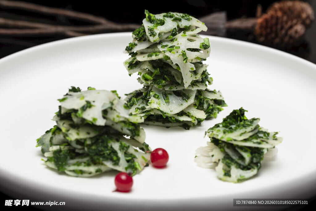 翡翠般凉拌菜造型精巧