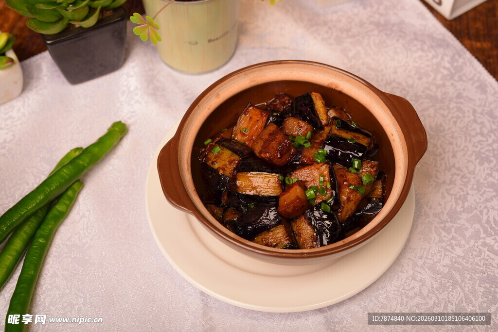 砂锅菜肴 美味诱人