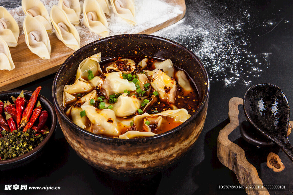 美味瓦罐菜肴 鲜香诱人