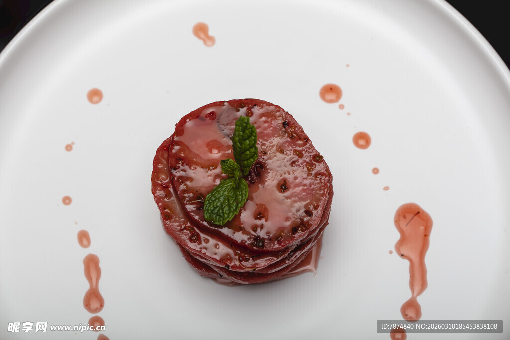 美味牛排摆盘精致