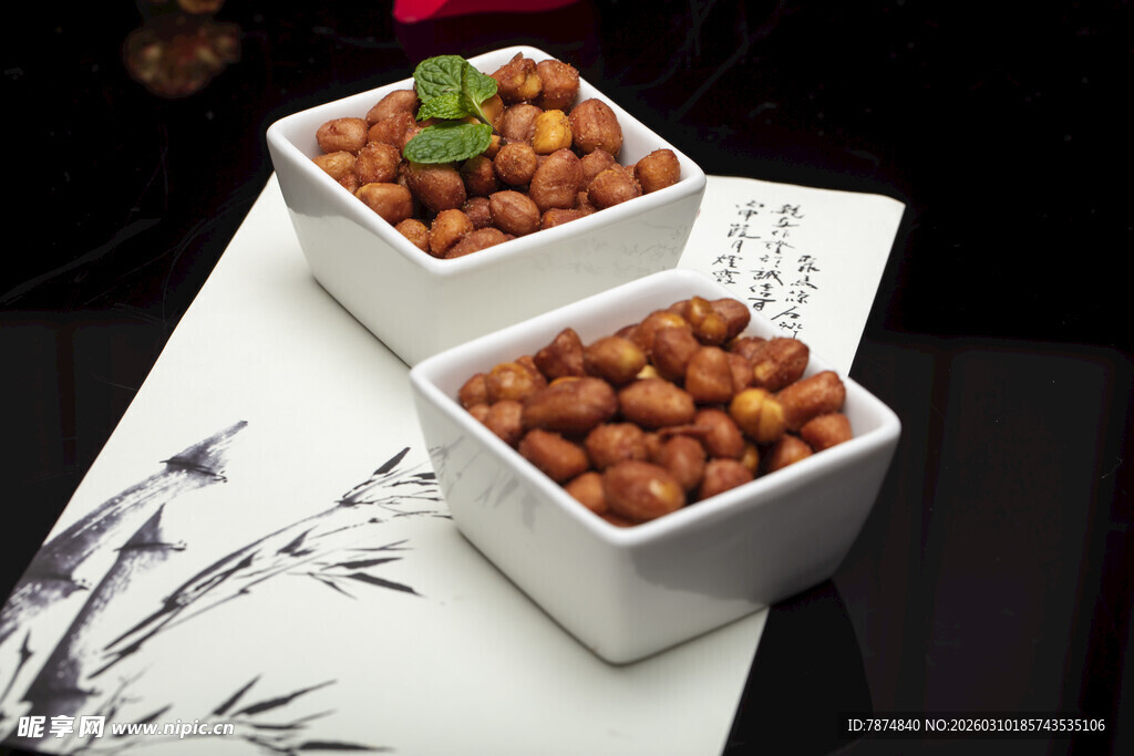 两碗美味花生米