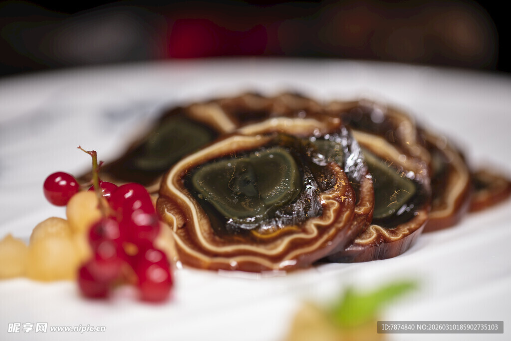 美味松花蛋摆盘