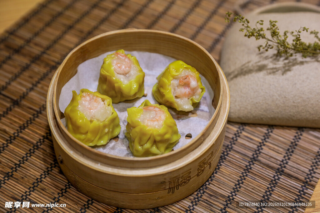 竹制蒸笼里的美味烧麦