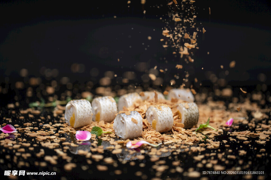 珍珠洒落 绽放优雅魅力