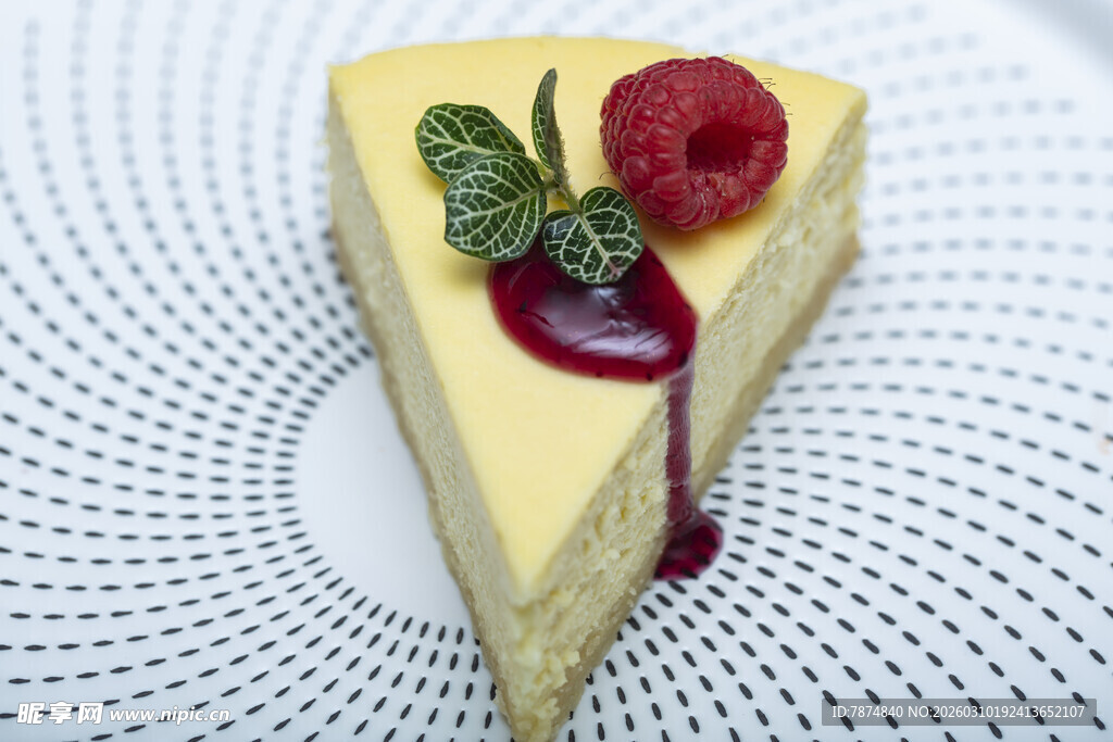 树莓芝士蛋糕切片