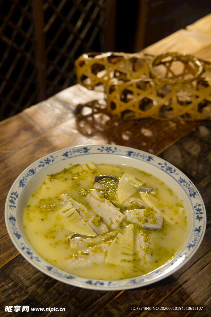 传统中式鸡汤 营养味美