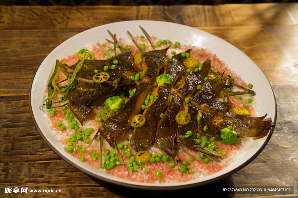 海草拌生肉 特色美味料理
