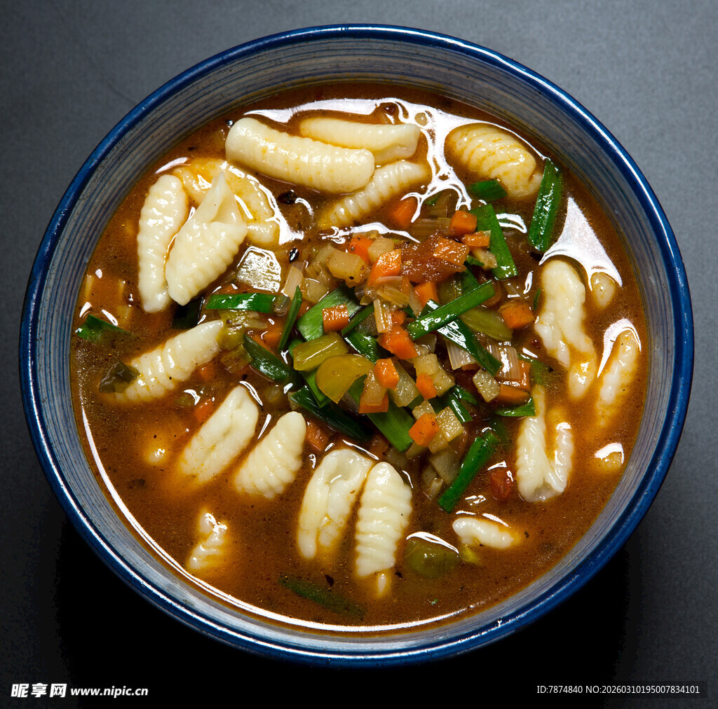 美味酸辣汤面鱼