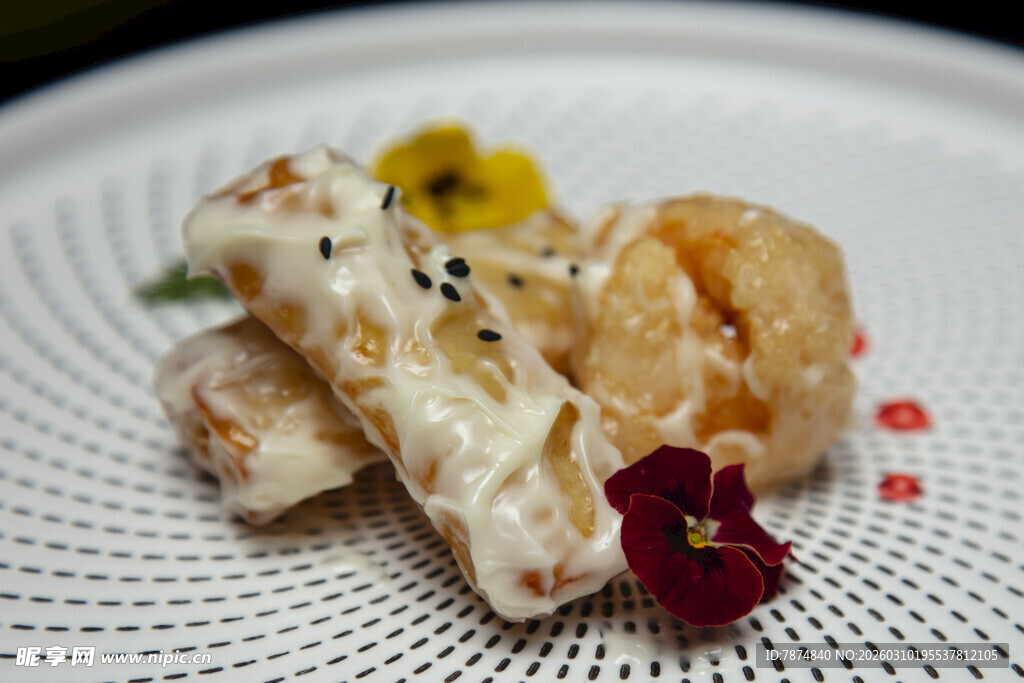 精致虾仁糕点摆盘