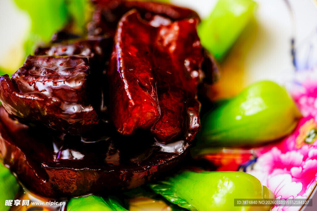 红烧甲鱼配青菜