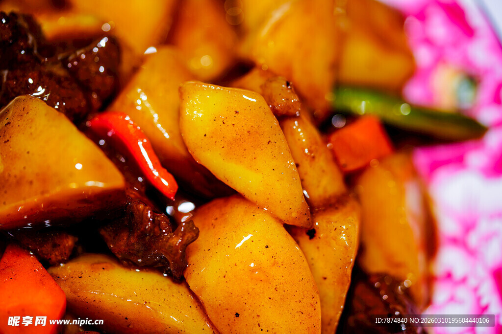 美味土豆炒牛肉粒