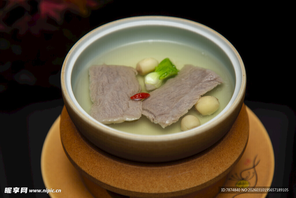 滋补猪肉汤 营养又美味