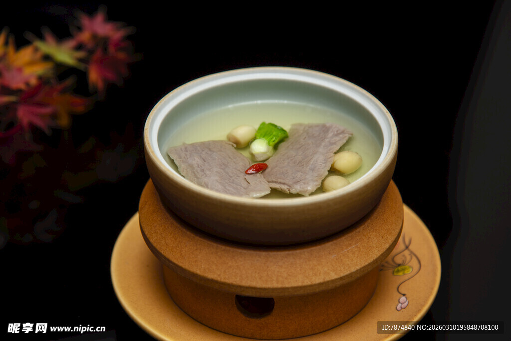 滋补养生汤品 营养丰富