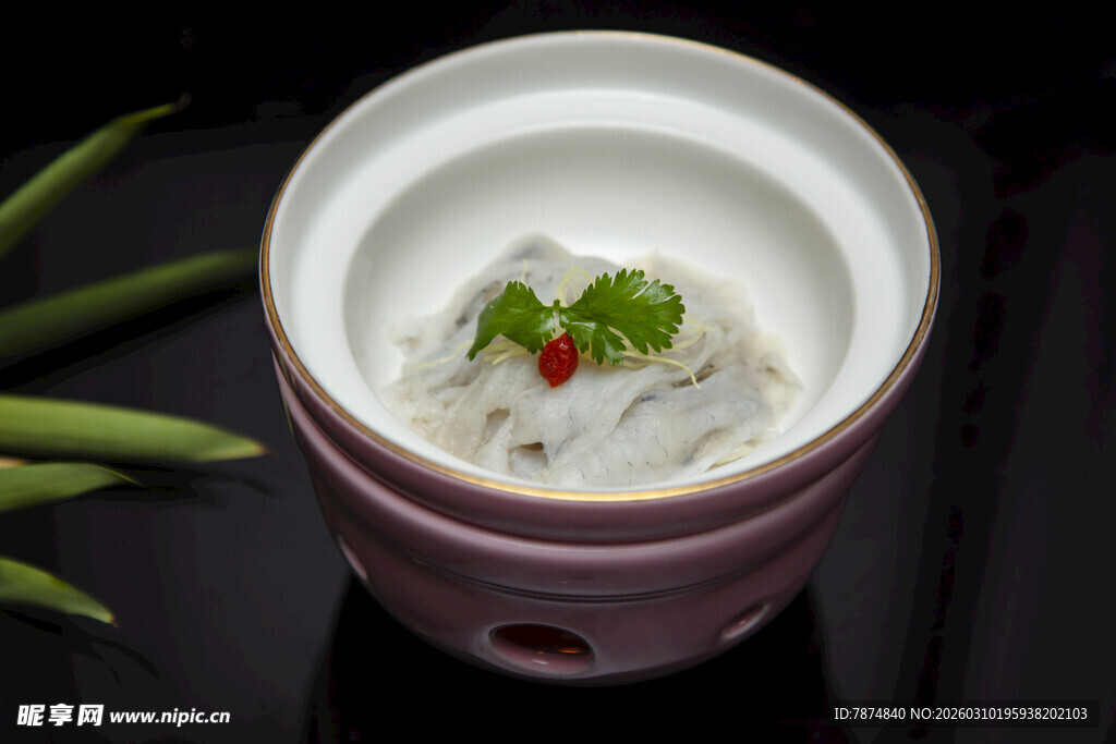 精致瓦罐汤 营养又美味