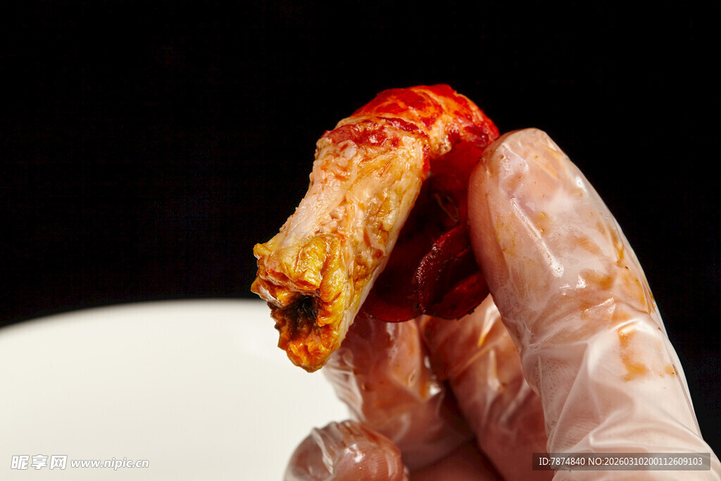 手剥美味小龙虾