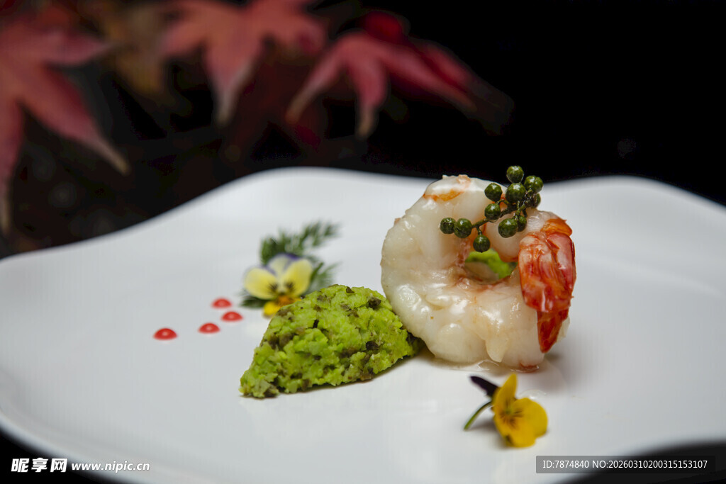 精致虾仁美食摆盘