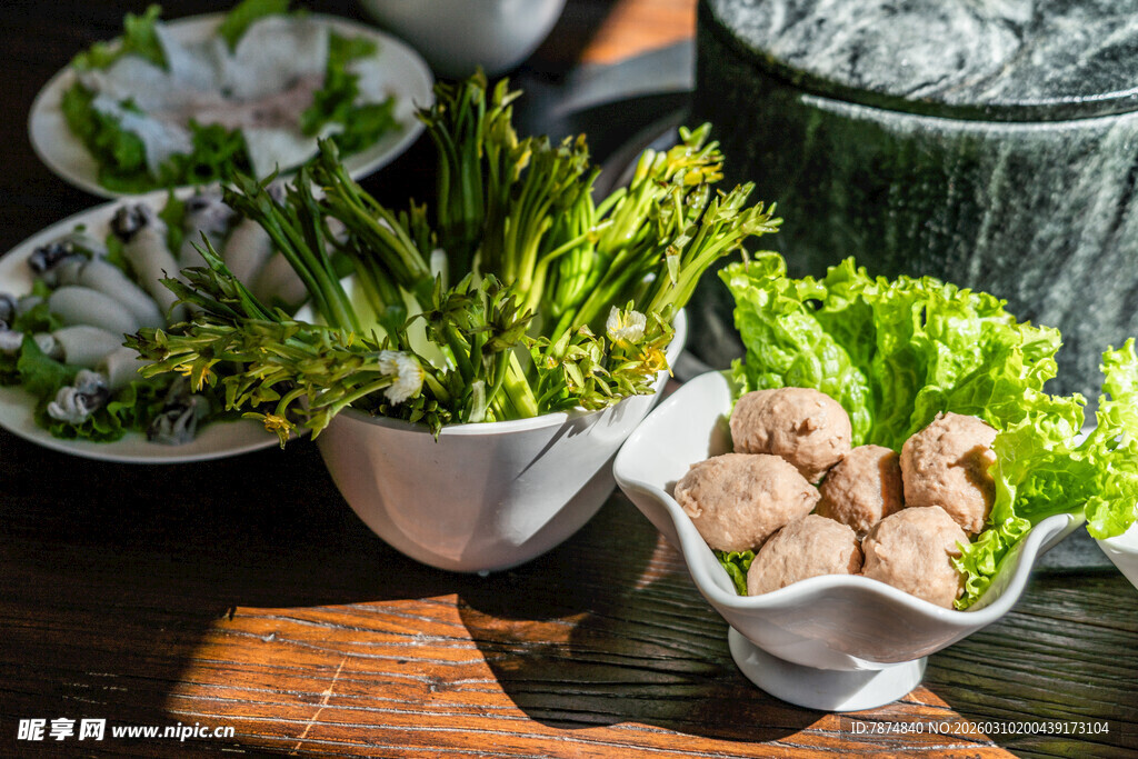 新鲜火锅食材 多样蔬菜丸子